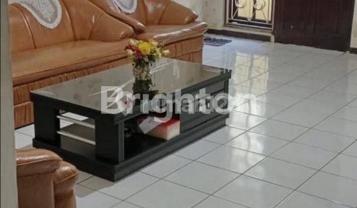 RUMAH 2 LANTAI NYAMAN BERSIH DI MUARA KARANG 2