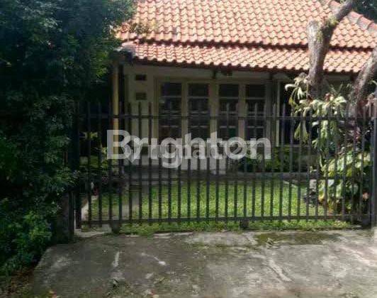 RUMAH NYAMAN SANGAT STRATEGIS DEPAN JALAN BESAR DI CAWANG 1