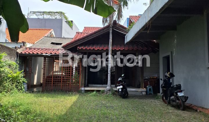 Comfortable 1.5-Story House in East Pejaten, Pasar Minggu, South Jakarta Comfortable 1.5-Story House in East Pejaten, Pasar Minggu, South Jakarta