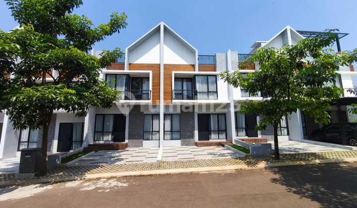 [Strategic House Bogor] Beautiful Villa-Style Residence