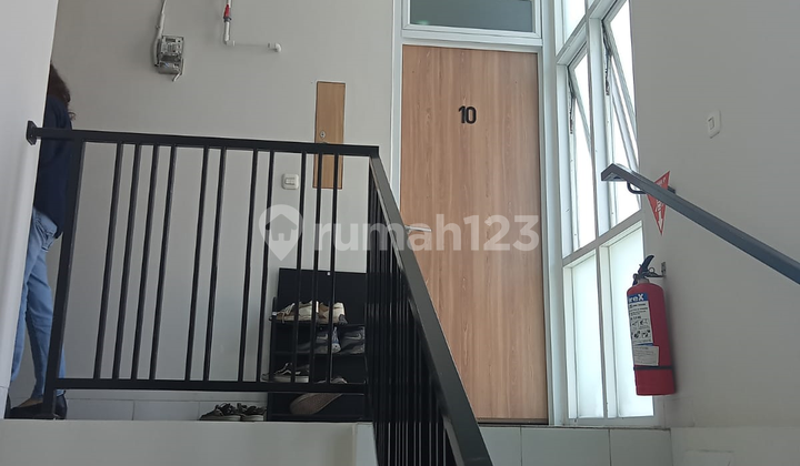 Dijual Kost Taman Palem Lestari Bangunan Tahun 2020 SHM 3 Lantai IMB Kost NEGO