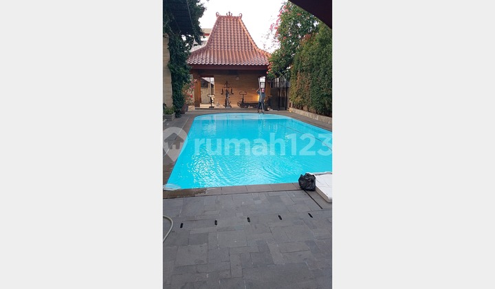 Disewa Rumah Cilandak Swimming Pool Kolam Renang Dekat Rs Fatmawati Akses Transport di Jalan Utama 3 Lantai Nego