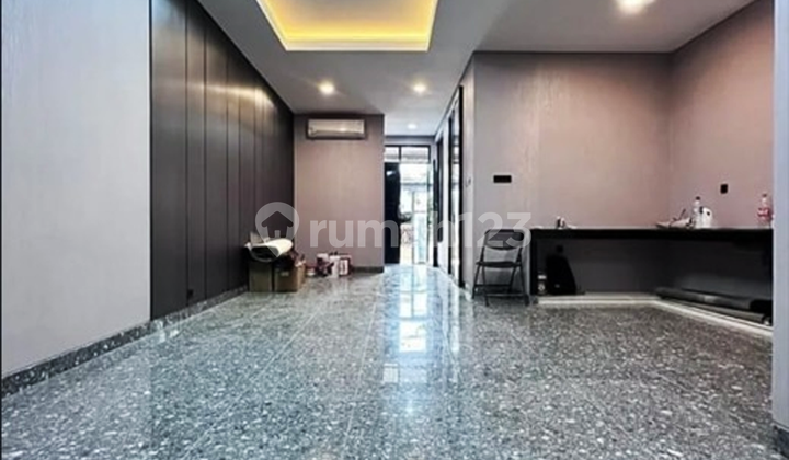 Disewa Rumah Tebet Barat Jaksel 7 AC Terpasang Solar Heater Disewa Rumah Tebet Barat Jaksel 7 AC Terpasang Solar Heater