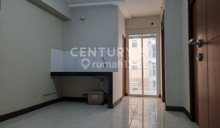 Pluit Sea View Apartment 2BR Low Floor Pool And Sea View 2