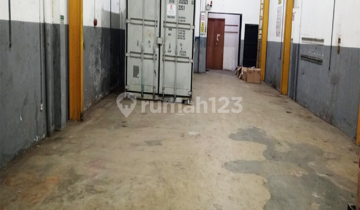 DIJUAL GUDANG DAAN MOGOT DIJUAL GUDANG BIZPARK DAAN MOGOT LIFT CRANE 3 TON HADAP BARAT
