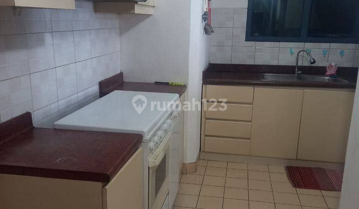 Disewakan Apartemen Grand Tropic 3 Kamar Tidur Furnished Dekat UnTar & Trisakti, Jakarta Barat 2