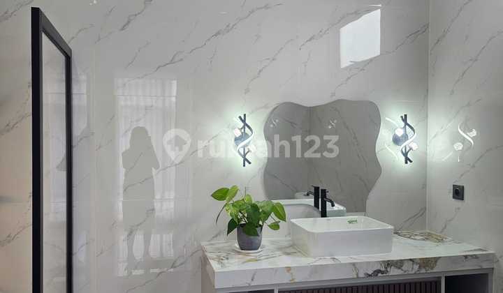 Dijual Rumah Bagus American Classic Siap Huni 4 + 1 Bedroom Alam Sutera 2