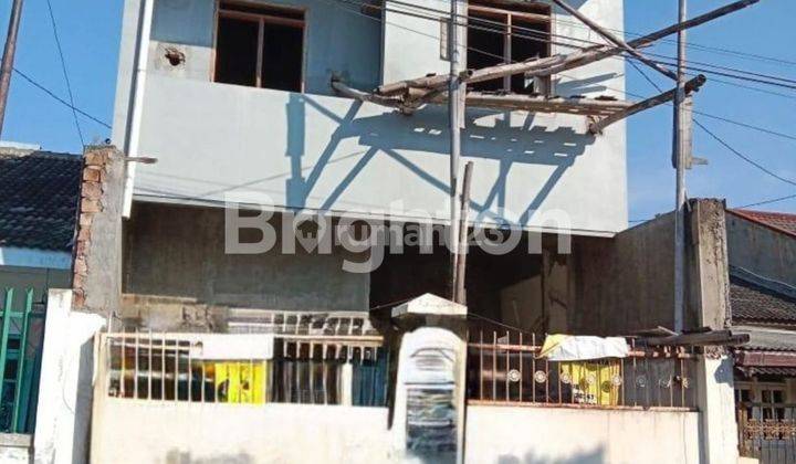 HITUNG TANAH SAJA!! RUMAH KOS 2 LANTAI DI SOLO BARU 1