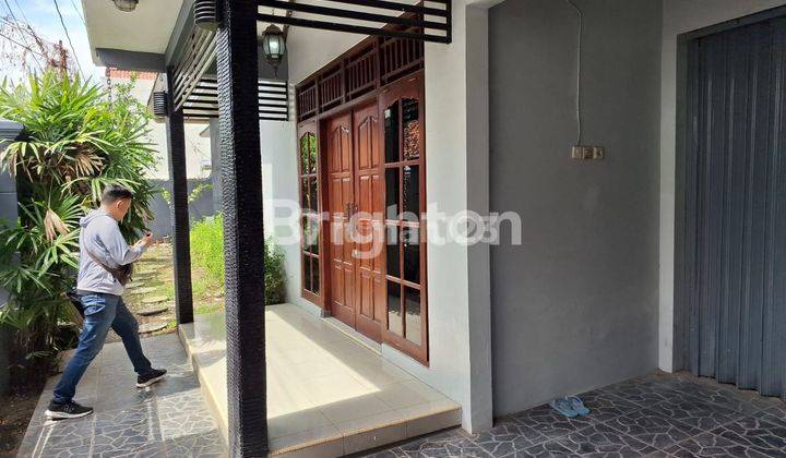 RUMAH FULL FURNISH SANGAT TERAWAT DI TENGAH KOTA SOLO 2