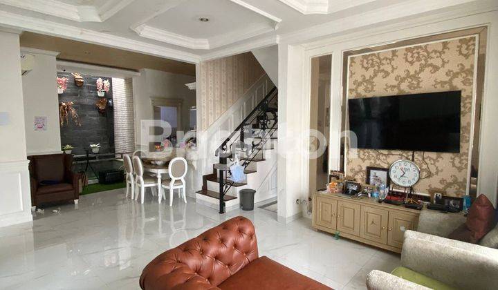 RUMAH 2 LANTAI MEWAH CLASIC MODER.N, HOOK FULL FURNISH DALAM KOMPLEK NYAMAN DAN ASRI 2