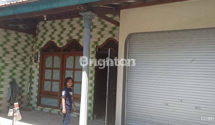 RUMAH VINTAGE 1 LANTAI TENGAH KOTA DEKAT BALAPAN SOLO 2