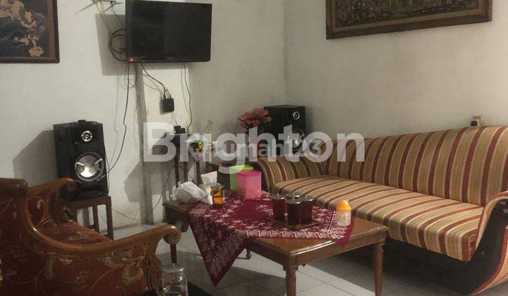 RUMAH 2 LANTAI PINGGIR JALAN BESAR DI JALAN SAMANHUDI COCOK UNTUK KANTOR ATAU RUMAH TINGGAL 2