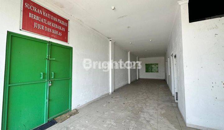 RUANG USAHA / GUDANG LUAS 647 M² DI TENGAH KOTA JL. PERINTIS KEMERDEKAAN 2