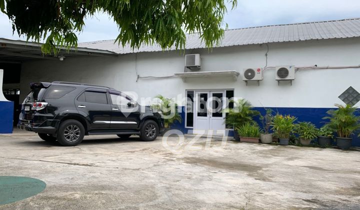 FORMER FURNITURE FACTORY BUSINESS SPACE, 4000 SQ M WAREHOUSE. CERTIFICATE OF OWNERSHIP. READY TO USE. FORMER FURNITURE FACTORY BUSINESS SPACE, 4000 SQ M WAREHOUSE. CERTIFICATE OF OWNERSHIP. READY TO USE.