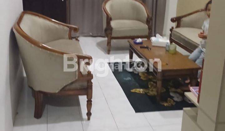 RUMAH CANTIK 1,5 LANTAI SEMI FURNISH DI BATURAN BUTUH CEPAT !! 2