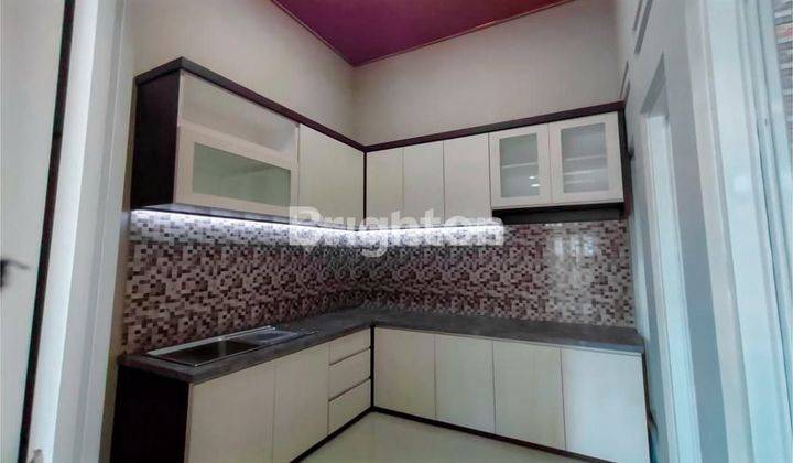 RUMAH BARU 2 LANTAI DI TENGAH KOTA SOLO  2