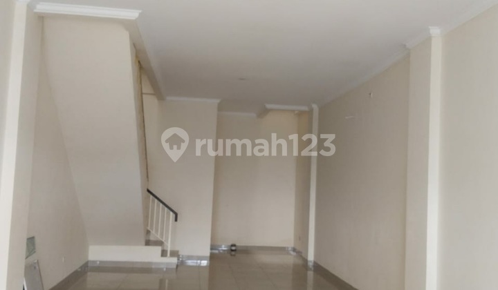 Ruko3.5 Lantai Green Lake City, Lokasi Strategis, Bisa Kpr