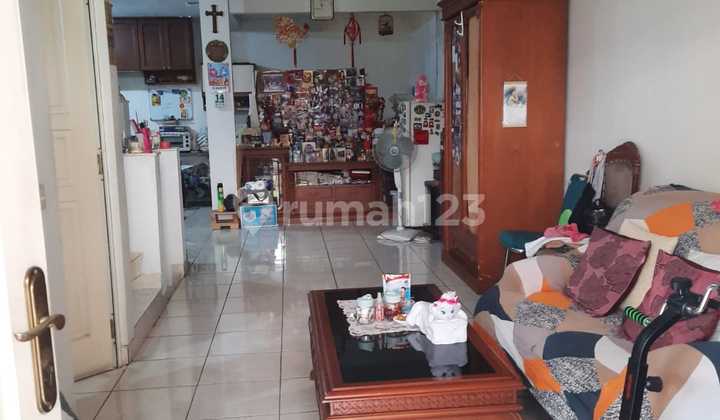 Rumah 2 Lantai, Taman Semanan Indah, Cluster Area