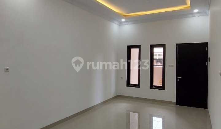Rumah 2 Lantai Poris Indah (brand New), Siap Hini Hisa Kpr
