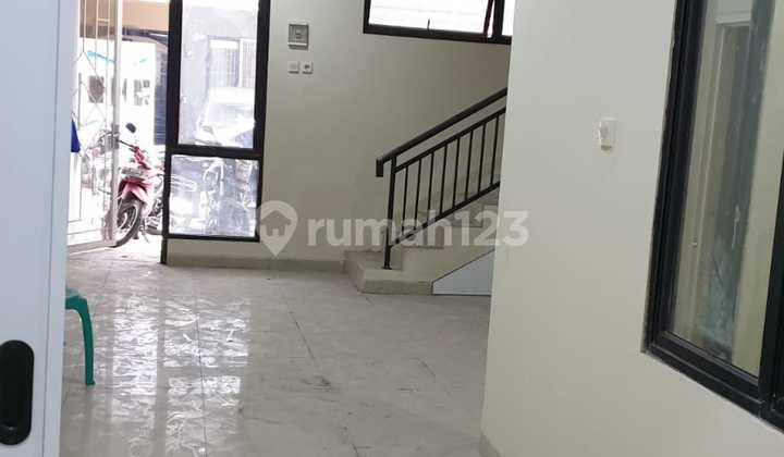 Rumah 2 Lantai, Magnolia Park, Siap Huni, Bisa Kpr