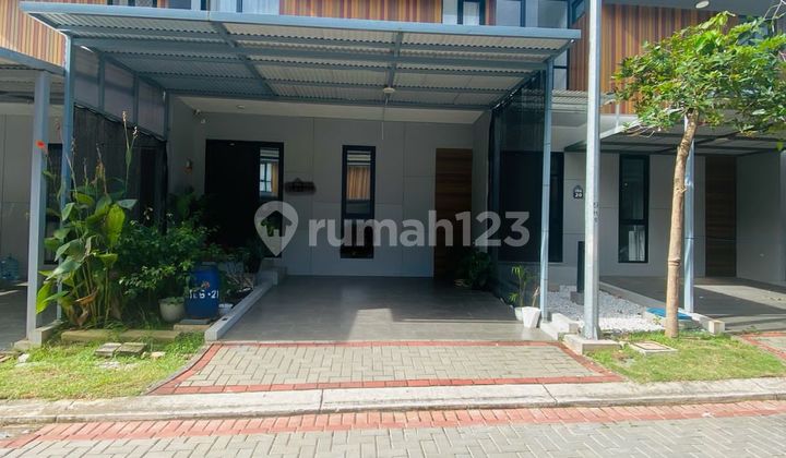 Dijual Cepat Rumah 3 Lantai di Cluster Baru di Kota Wisata Dijual Cepat Rumah 3 Lantai di Cluster Baru di Kota Wisata