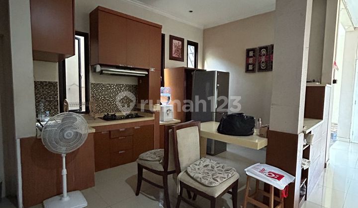 Disewakan Rumah 2lantai Di Cipinang Indah
