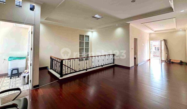 For Sale Luxury 2-Story House in Pejaten Barat 2