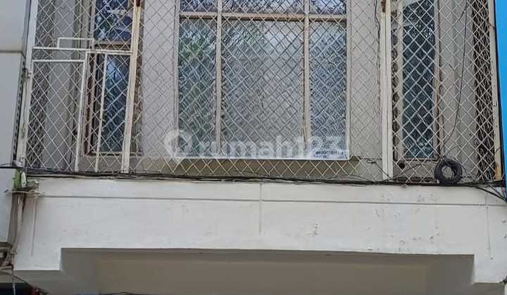 For Sale: Boulevard Kelapa Gading Shop House For Sale: Boulevard Kelapa Gading Shop House