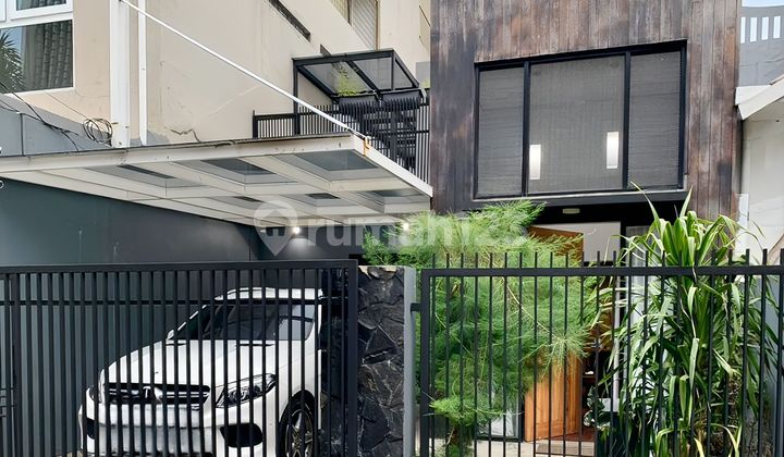 Selling a Nice 7x18m² House in Tulodong SCBD @6.6M 1