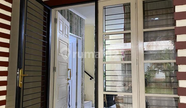 Disewakan Rumah Di Kota Wisata Full Furnished  1