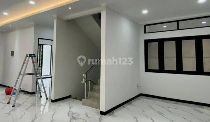 Jual cepat rumah baru bernuansa minimalis modern, 3 lantai di Danau Sunter 2