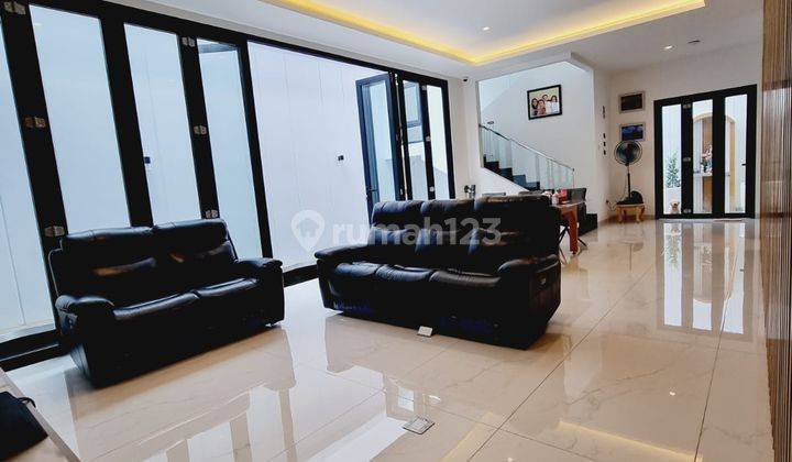 Jual Cepat Rumah Mewah 2lantai Full Furnished Beserta Kios 1