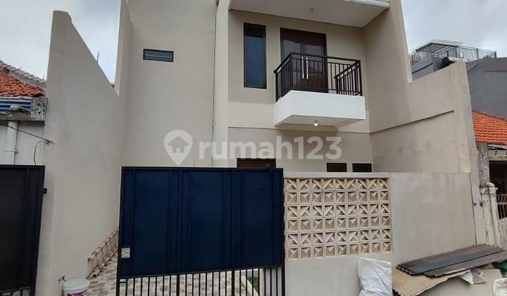 Dijual Rumah Fully Renovated 2025 di Kayu Putih Tengah