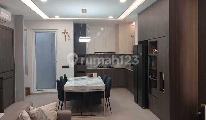 Dijual Rumah Cantik di Cluster Monaco Fully Furnished