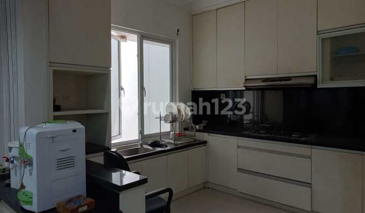 Dijual Rumah Kantor di Jln. Arteri Kelapa Gading 2