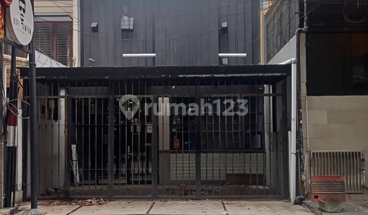 For Rent: Commercial House in a Strategic Location on Kopyor Raya