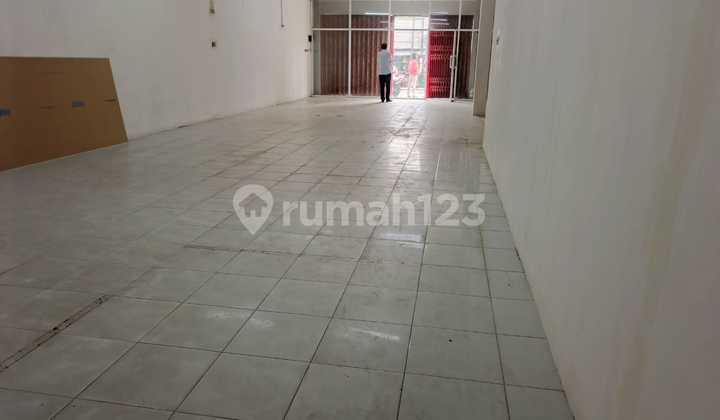 Disewakan Ruko Gandeng 2lantai.di Condet 2