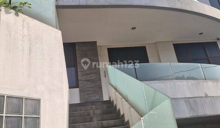 Jual Cepat Rumah Luas Rapi Di Jatinegara 2