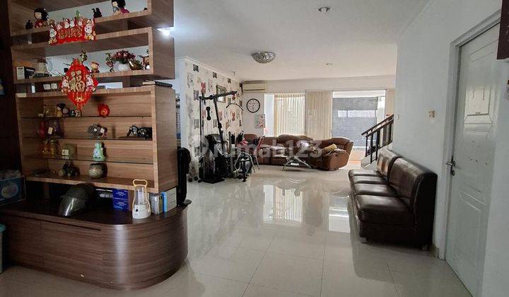 Disewakan Rumah Luas Dan Nyaman, Furnished 2lantai Di Kota Wisata 1