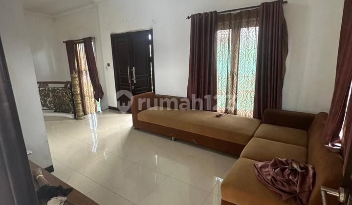 Disewakan/Dijual Rumah di Otista (Posisi Hoek) 2