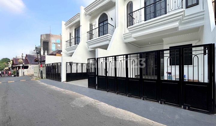 Dijual Rumah Brand New Di Cawang - Otista