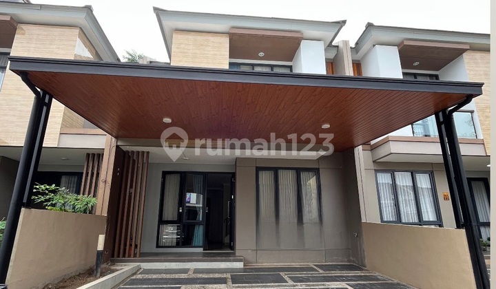 Sewa Rumah Rapih Semi Furnsihed di Dlm Cluster Baru Kota Wisata Cibubur Sewa Rumah Rapih Semi Furnsihed di Dlm Cluster Baru Kota Wisata Cibubur