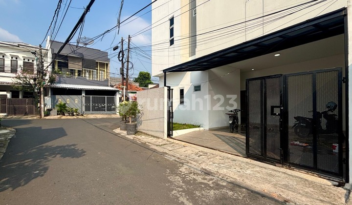 Dijual Rumah Baru Di Tebet Posisi Hoek