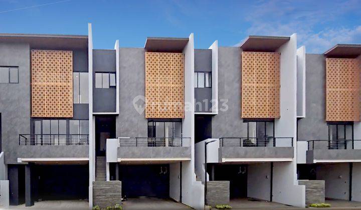 Luxe Court Permata Hijau 1