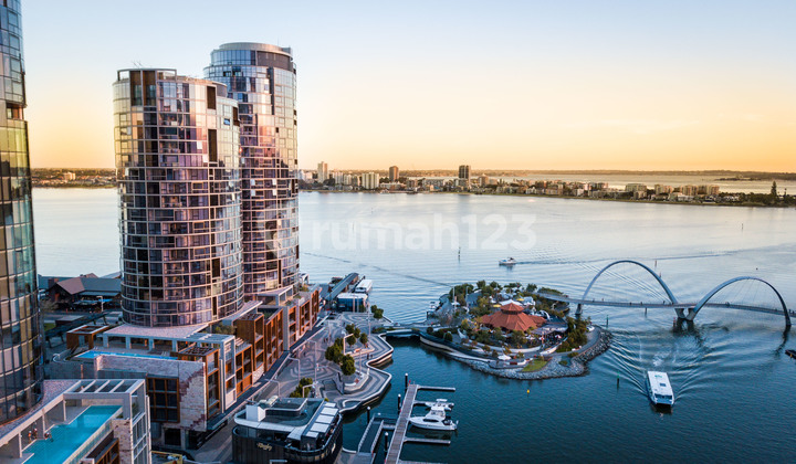 The Towers at Elizabeth Quay 3