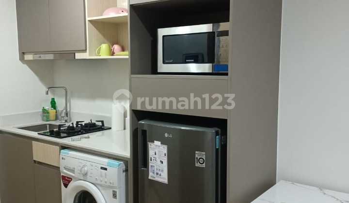 Apartemen Gold Coast, Tipe Studio, Full Furnished. Best View!! 2