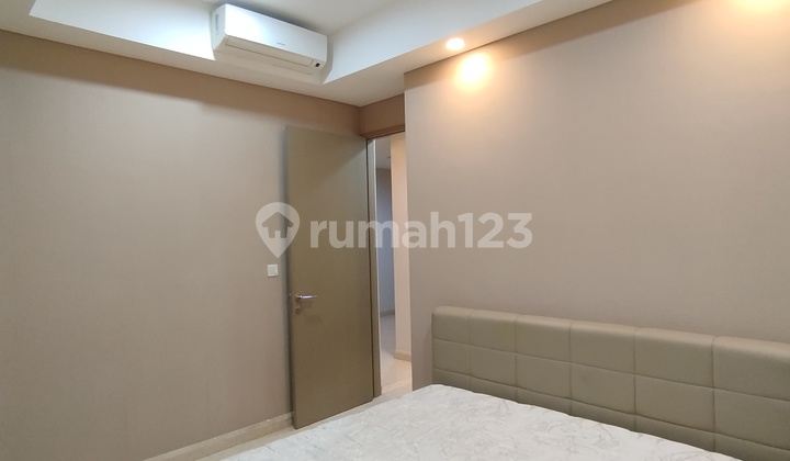 Apartemen Gold Coast Dengan Akses Lift Pribadi Parkir Khusus Dan Balkon Yang Luas 2