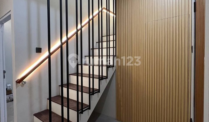 Rumah 2 Lantai Siap Huni di Selatan Jakarta Arah Bsd Serpong Tangerang 2