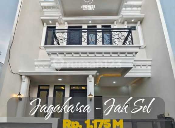 Affordable New House in Jagakarsa, South Jakarta - Move-In Ready, Strategic Location, Many Bonuses! Affordable New House in Jagakarsa, South Jakarta - Move-In Ready, Strategic Location, Many Bonuses!