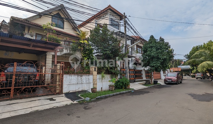 Rumah 2 Lantai SHM Murah di Camar Pondok Betung Tangsel Strategis Nyaman di Bawah Pasaran